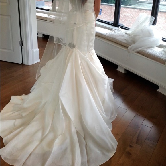 Alvina Valenta Wedding Dress 9406 - Picture 11 of 11